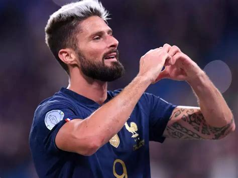 Odlot w Paryżu! Oliver Giroud Wstrząsa Polską Sceną Muzyczną z Niezwykłym Występem